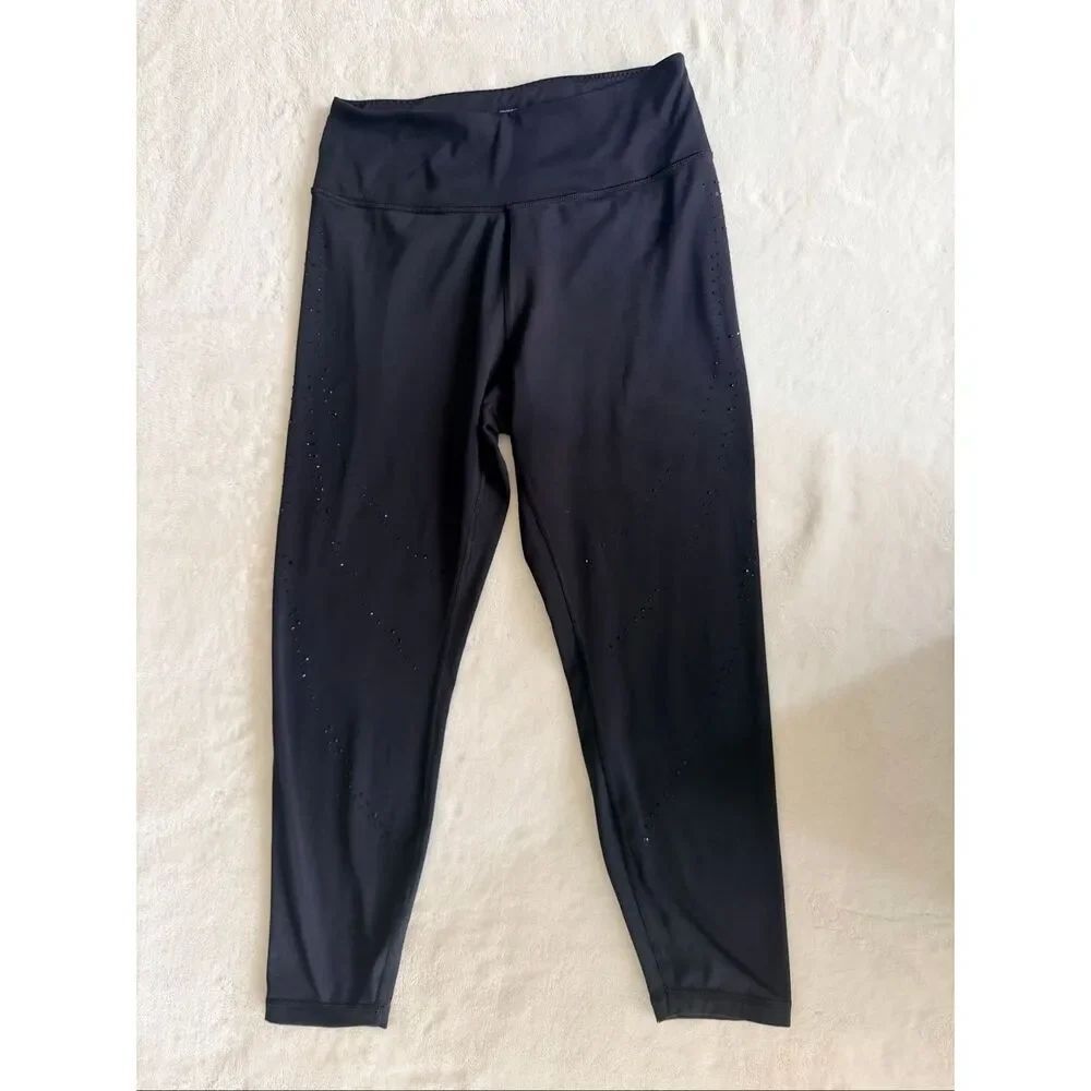 Victoria’s Secret Sport Black Cropped Leggings Rhinestone Athletic Yoga Pants Si